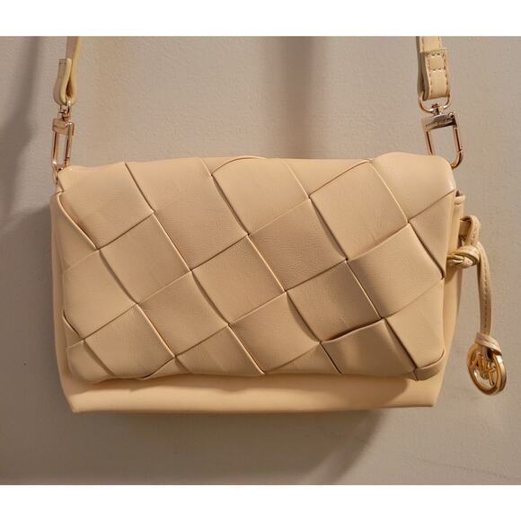 Anne Klein Crossbody Bag Tan/Beige Purse Basket Weave Design Flap Over Closure - Picture 1 of 9